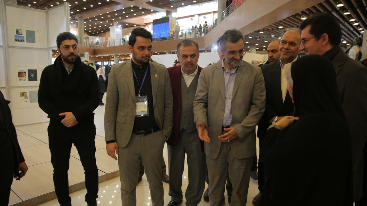 رئیس+پلیس+نظارت+بر+اماکن+ناجا+از+جشنواره+مُد+و+لباس+فجر+بازدید+کرد